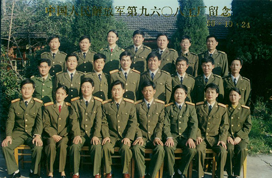 成立安徽神；び邢拊鹑喂。为响应中共中央、国务院、中央军委的号召，治理团队烧毁当局安设，怀揣实业报国的思想，公司军转民。